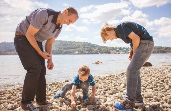 Beachcombing in North Vancouver for a family photo session